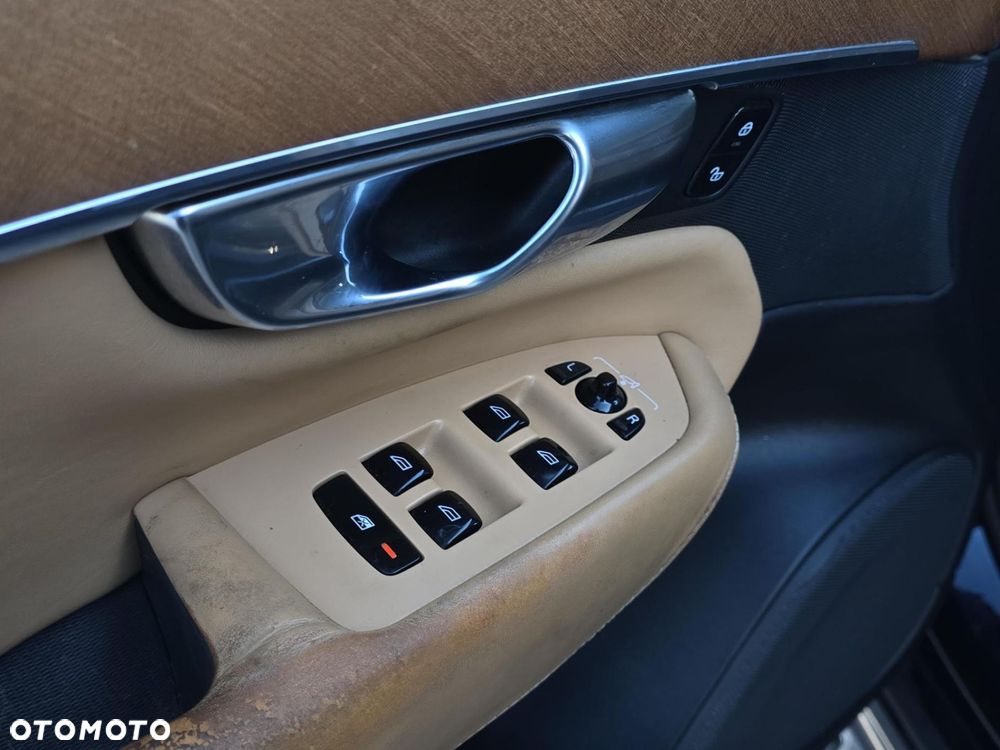 Volvo XC 90 D5 AWD Inscription - 12