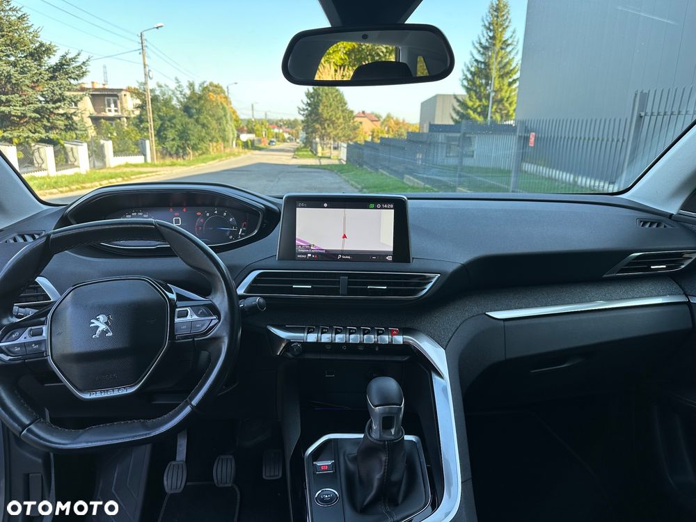 Peugeot 3008 PureTech 130 Stop & Start GPF Allure Business-Paket - 26