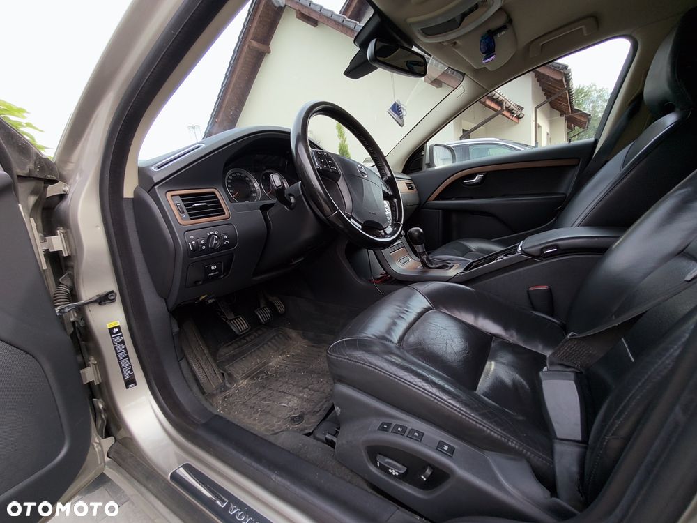 Volvo V70 D5 Summum - 13