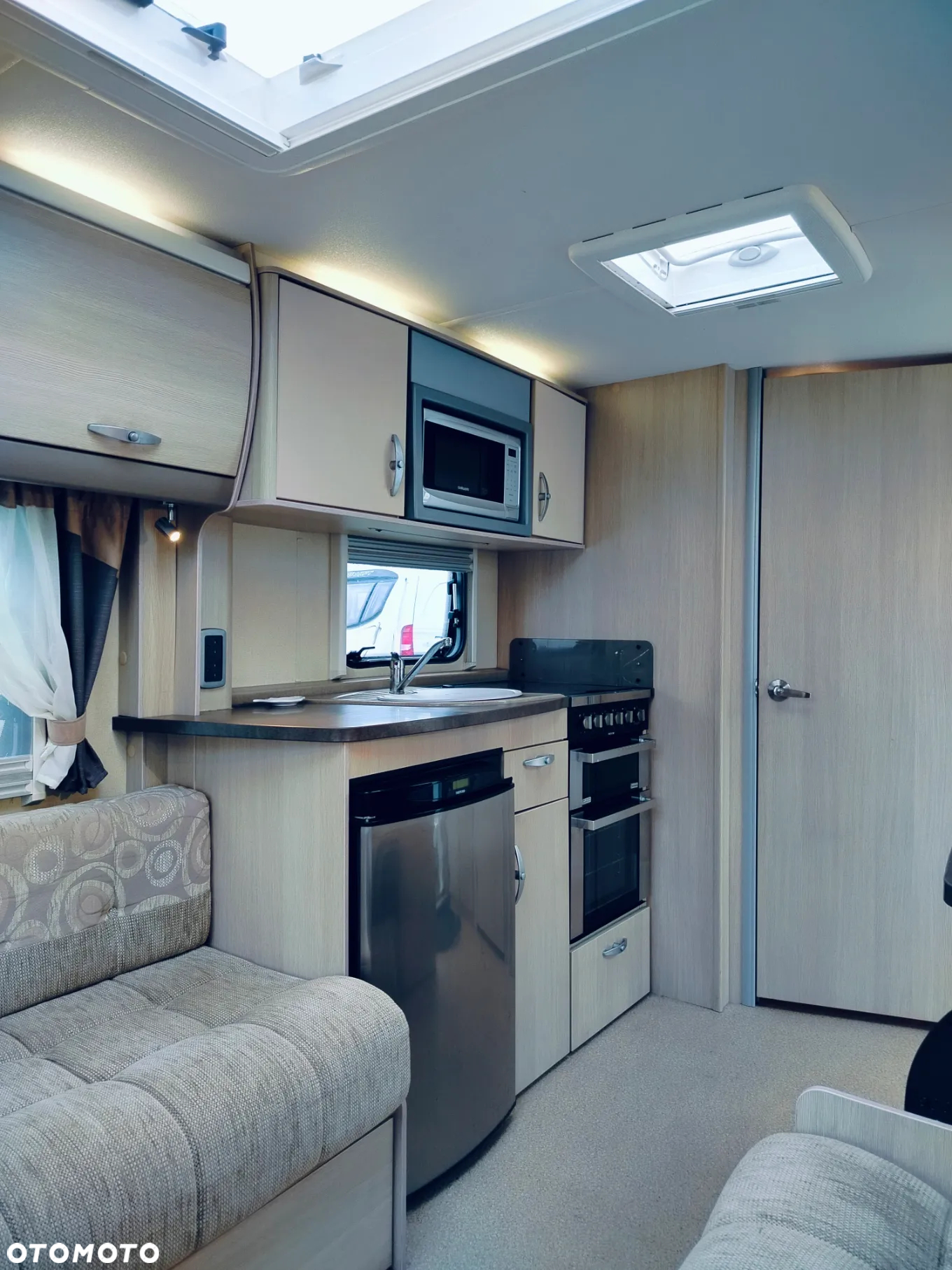 SWIFT Challenger 442 - 13