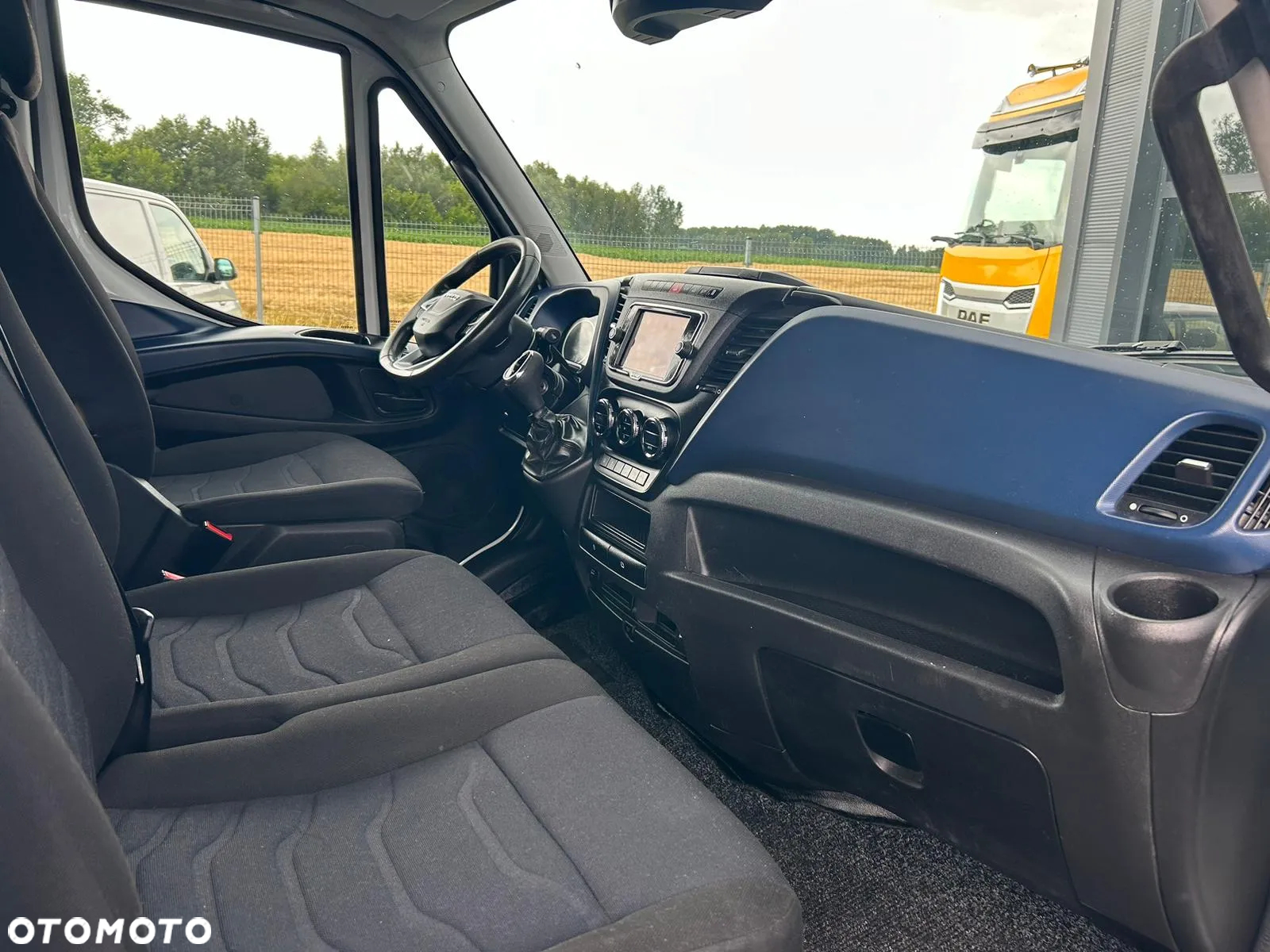 Iveco Daily 35C18 3.0 HPI Hi-Matic L3H2 Średniak **LEDY**Hak 3,5t**NA BLIŹNIAKACH**KLIMA**Sprowadzony**2020R** - 13