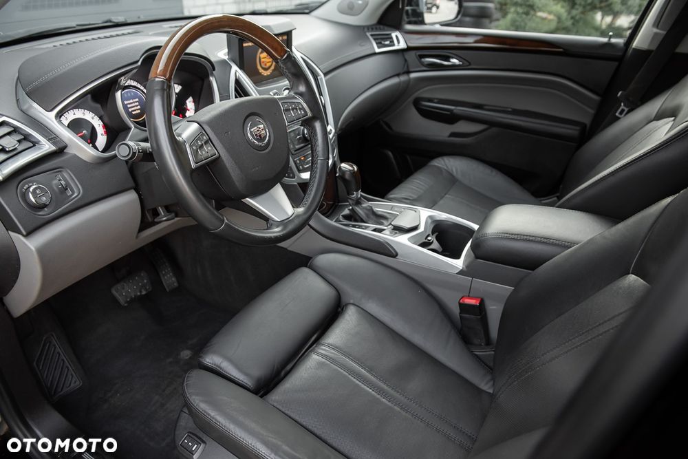 Cadillac SRX 3.6 V6 Sport Luxury AWD - 17