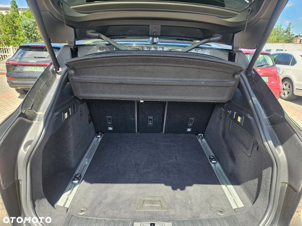 Jaguar F-Pace 2.0 i4D AWD R-Sport - 27