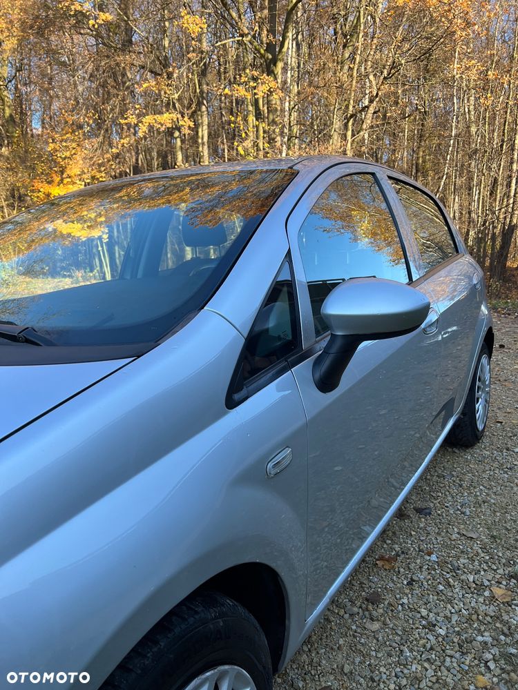 Fiat Punto 1.4 Young - 21