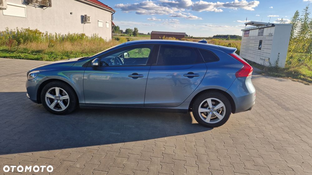 Volvo V40 D3 Momentum - 21
