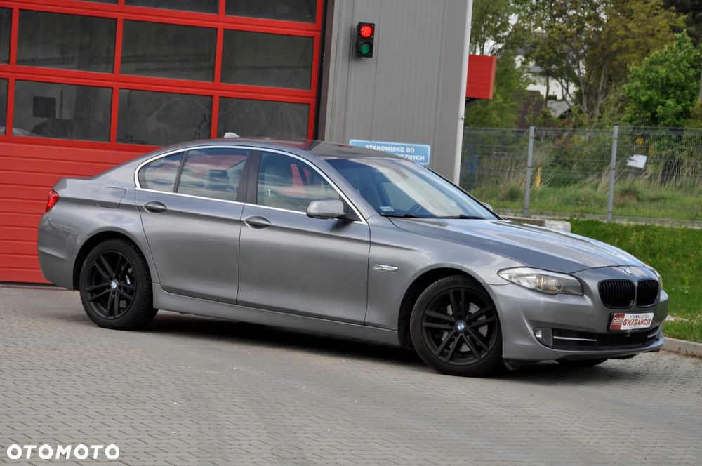BMW Seria 5 520d Luxury Line - 8