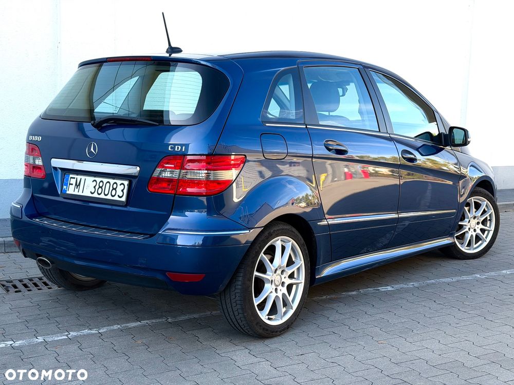Mercedes-Benz B-Class 2010 photo 5