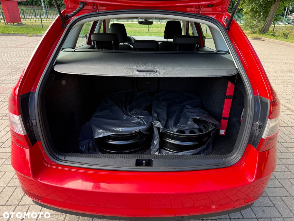 Skoda Octavia 1.6 TDI DSG Ambition - 9