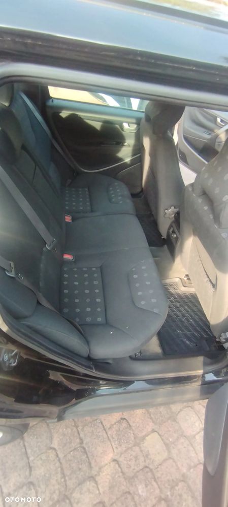 Volvo V70 D5 Comfort - 18
