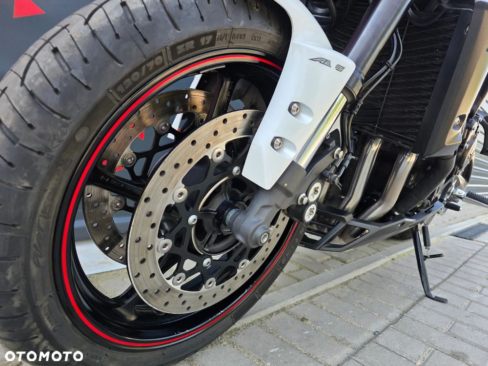 Yamaha FZ - 26