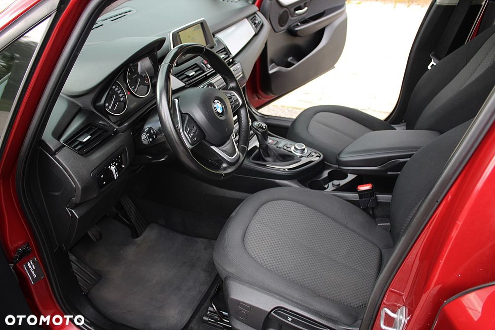 BMW Seria 2 216d - 17