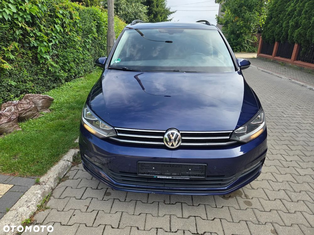 Volkswagen Touran 2.0 TDI SCR UNITED - 4