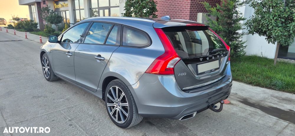 Volvo V60 D6 Plug-In-Hybrid AWD Geartronic Pure Limited - 13