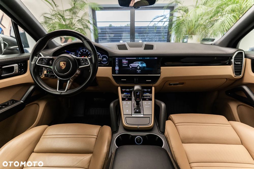 Porsche Cayenne Standard - 36