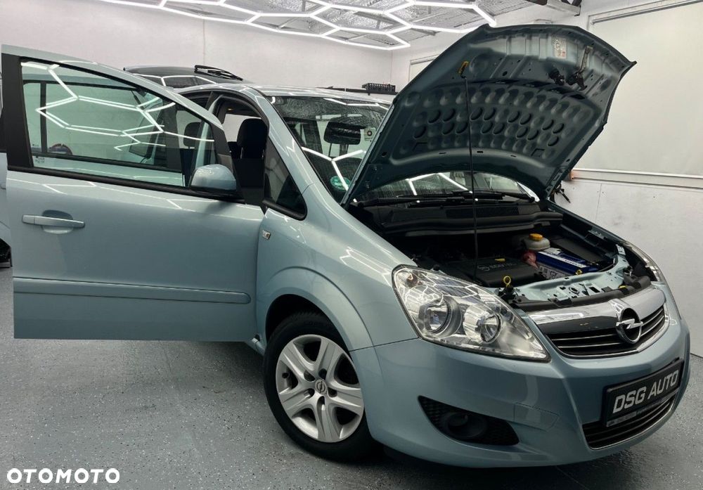 Opel Zafira - 36