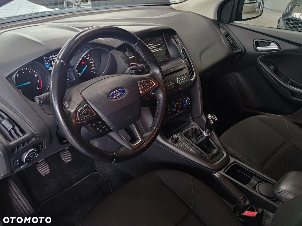 Ford Focus 1.5 EcoBoost Titanium - 12