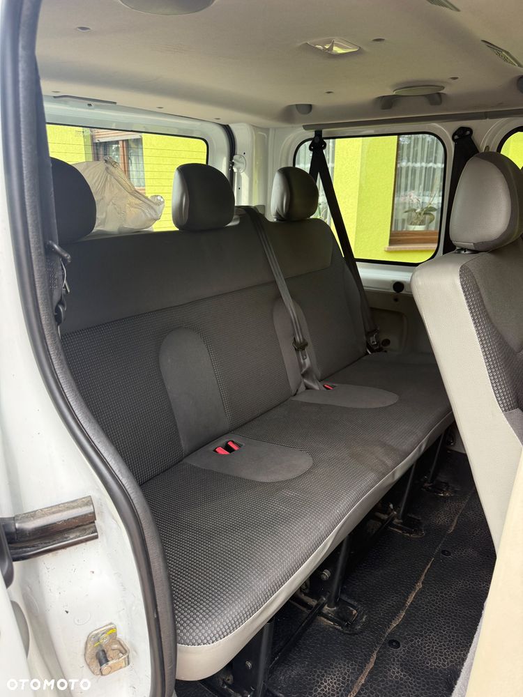 Opel Vivaro - 10