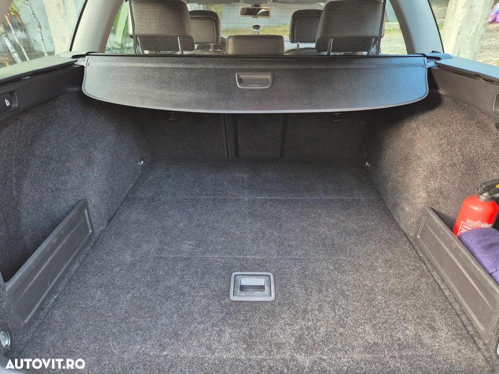 Volkswagen Passat Variant 2.0 TDI BlueMotion Technology Comfortline DSG - 13