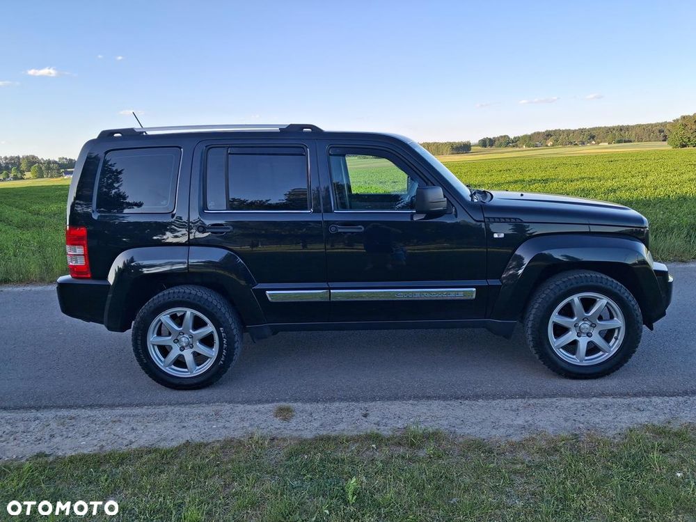 Jeep Cherokee - 8