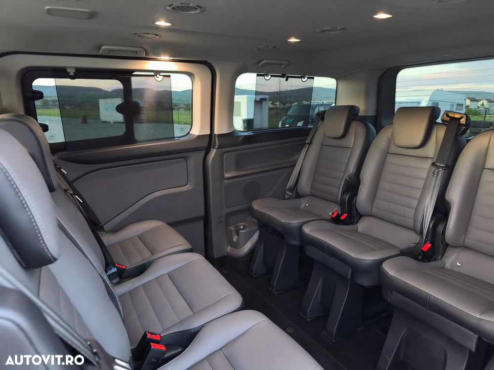 Ford Tourneo Custom - 33