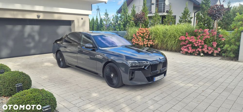 BMW Seria 7 - 8