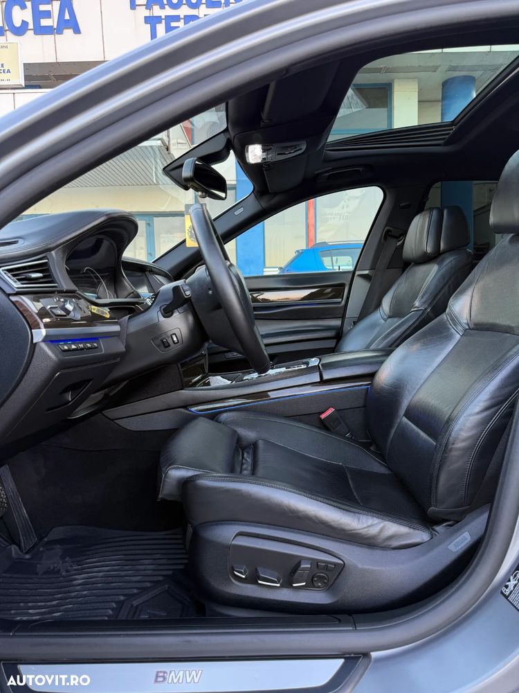 BMW Seria 7 730d xDrive - 13