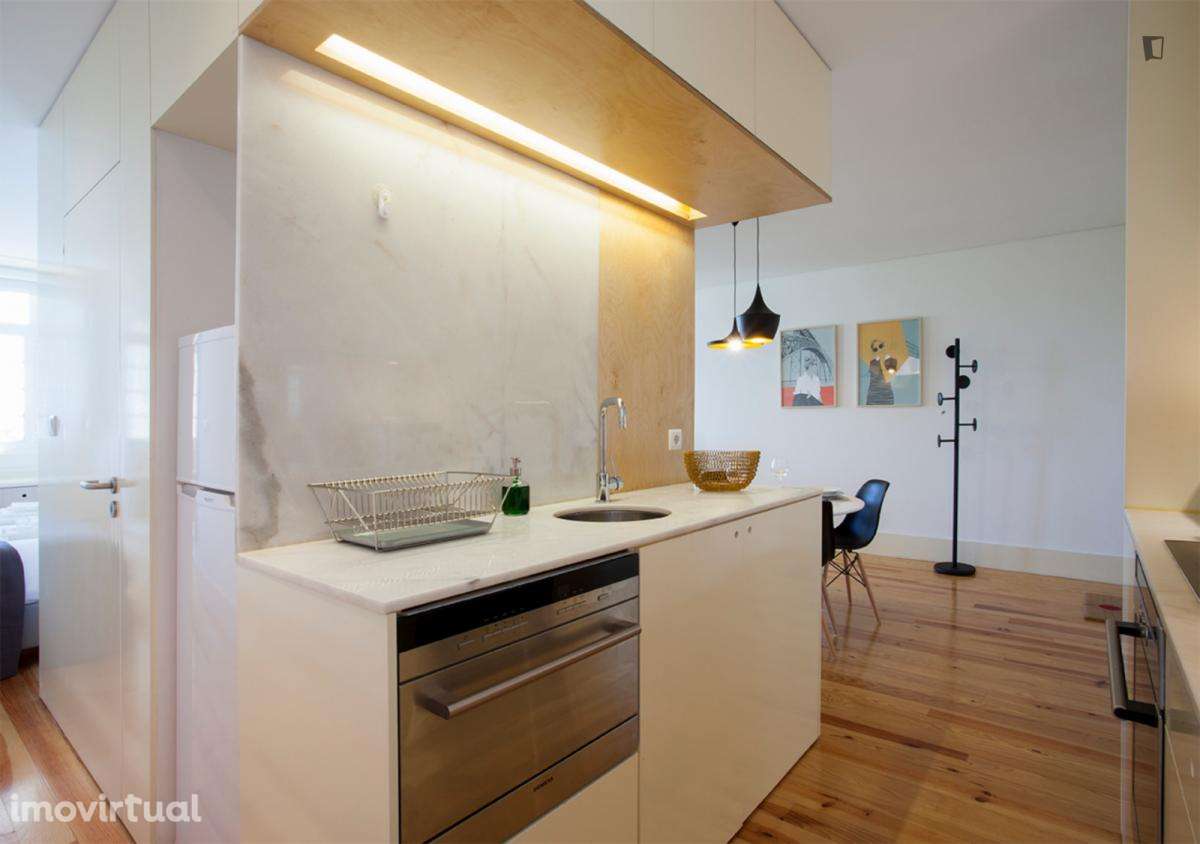 Apartamento com 1 quartos - localizado em Cedofeita Porto - Grande imagem: 5/24