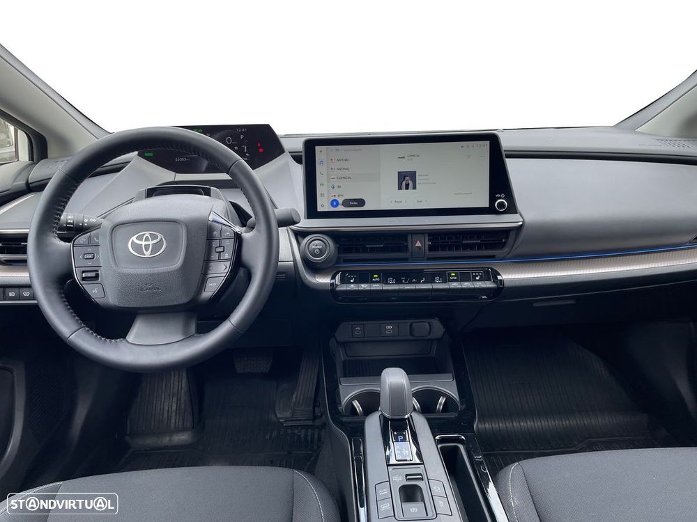 Toyota Prius 2.0 Plug-in Luxury - 13