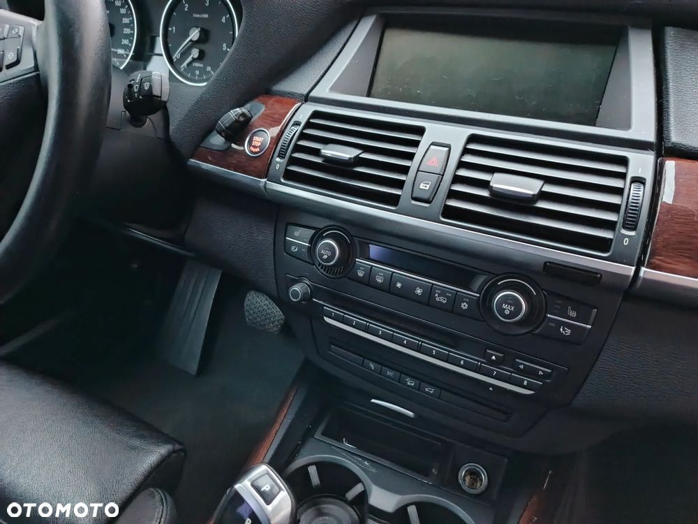 BMW X5 xDrive30d - 29