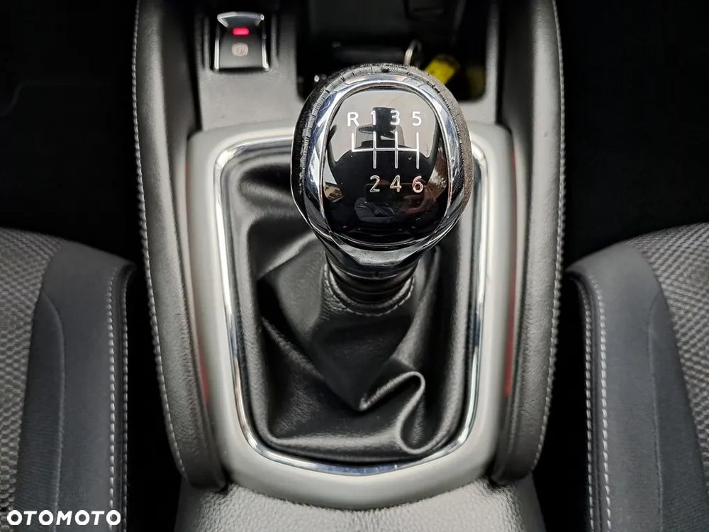 Nissan Qashqai 1.2 DIG-T 360 - 26