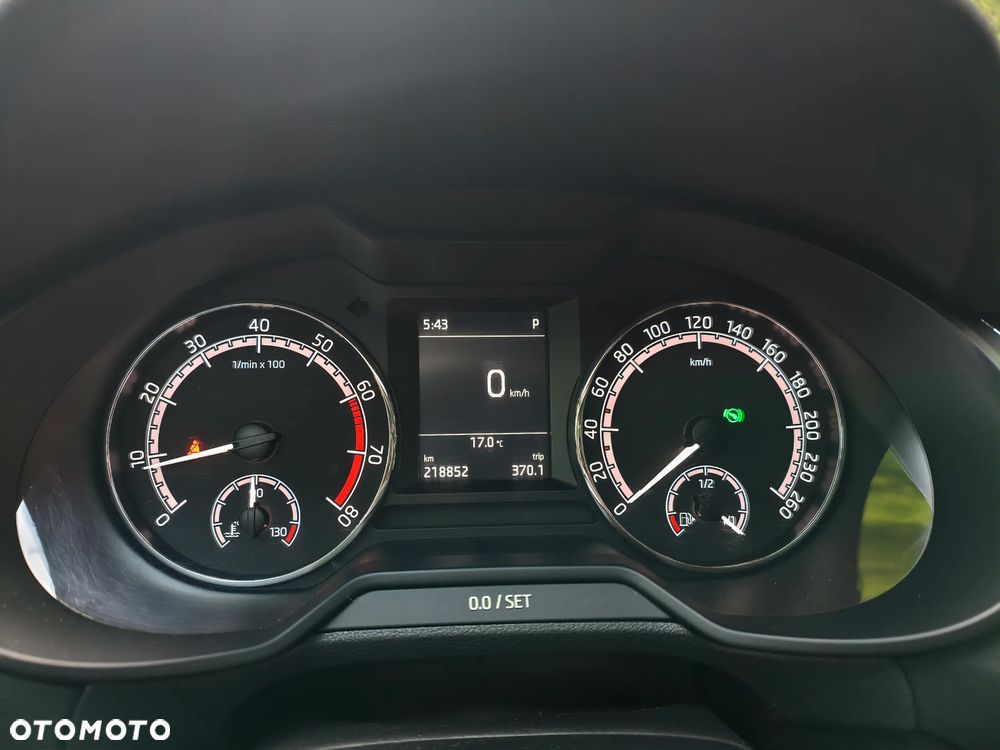 Skoda Octavia 2.0 TSI Ambition DSG - 11