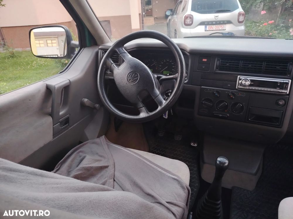 Volkswagen Multivan - 12