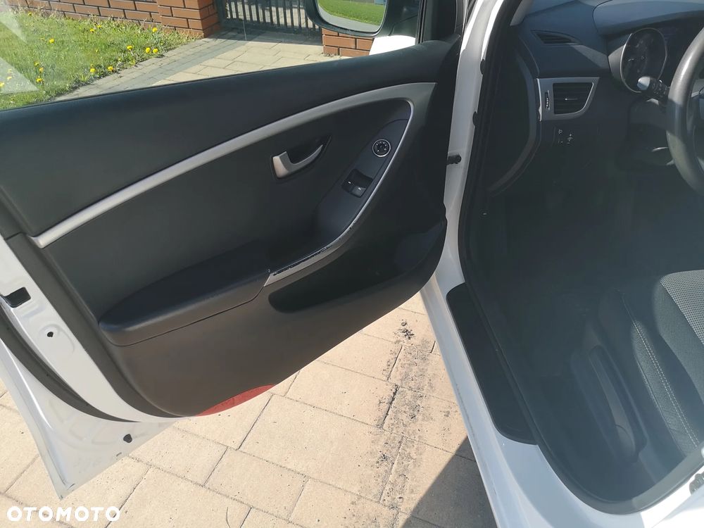 Hyundai i30 1.6 CRDi Classic - 9