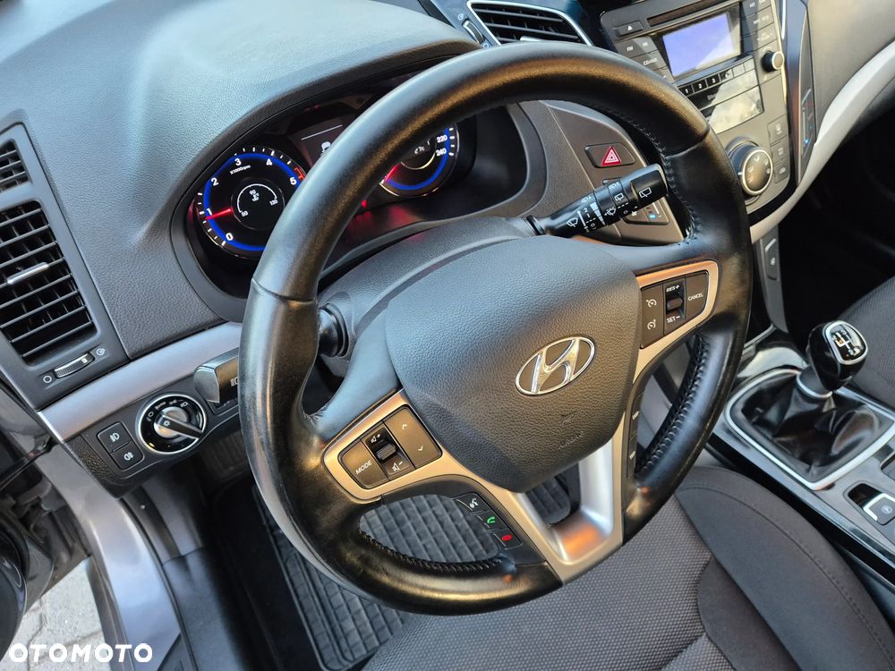 Hyundai i40 i40cw 1.7 CRDi Fifa World Cup Edition - 7