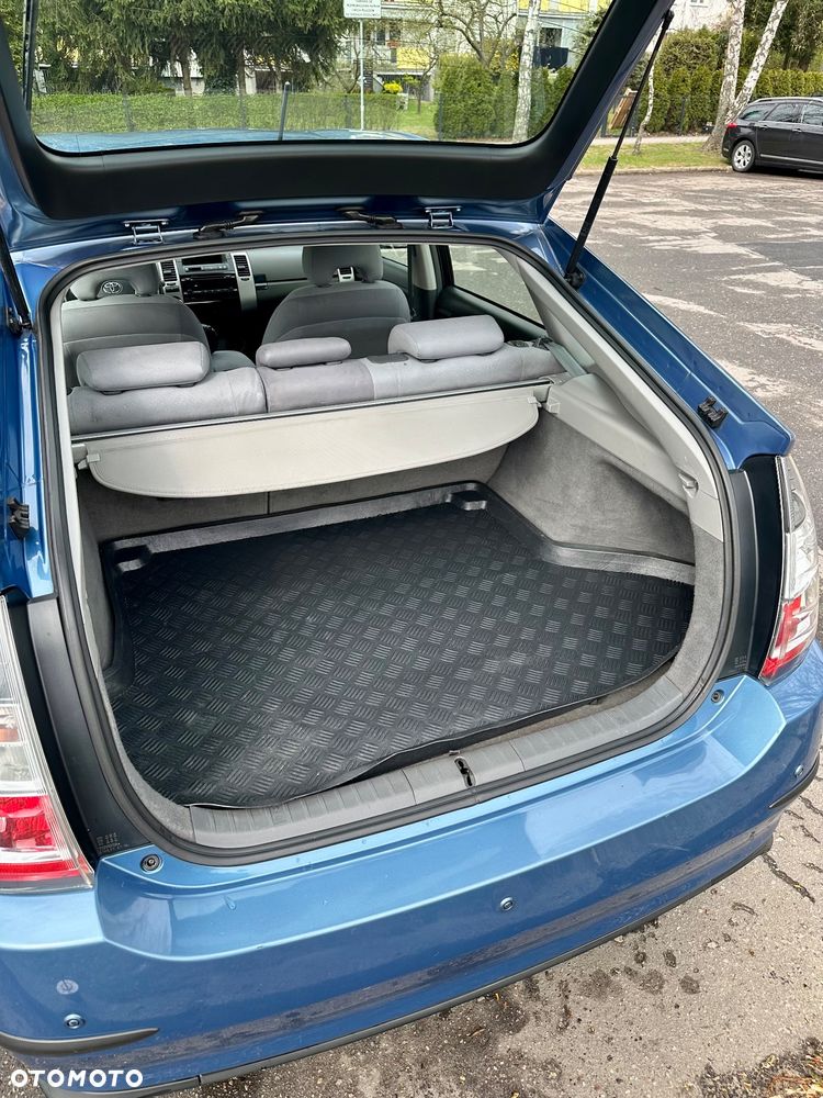 Toyota Prius 1.5 VVT-i Sol - 22