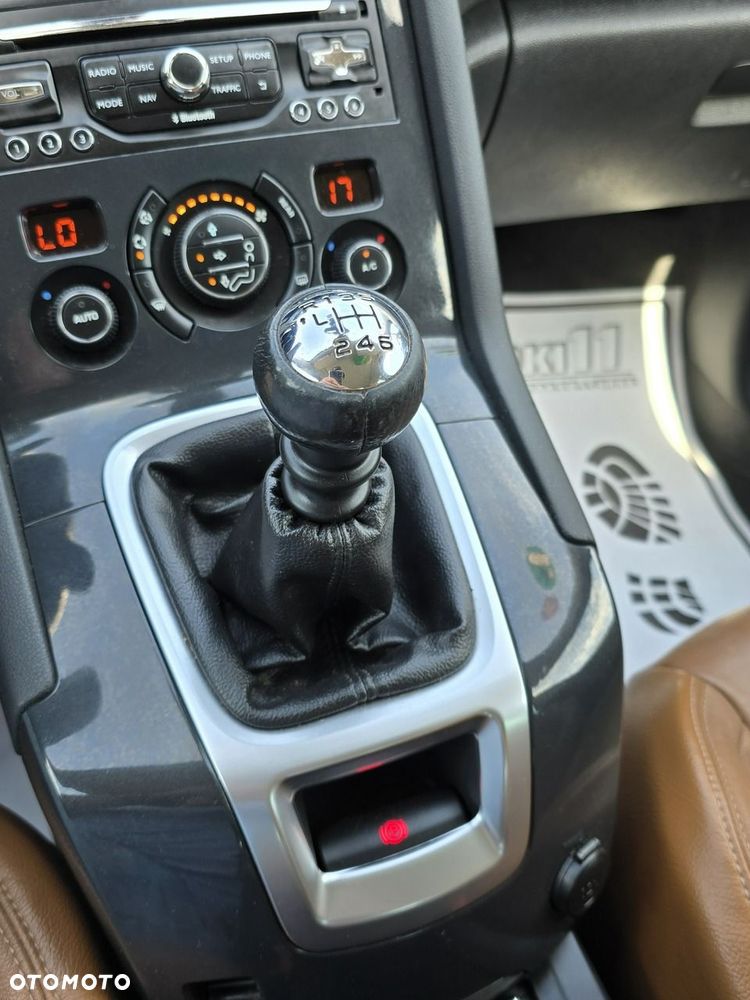 Peugeot 5008 - 30