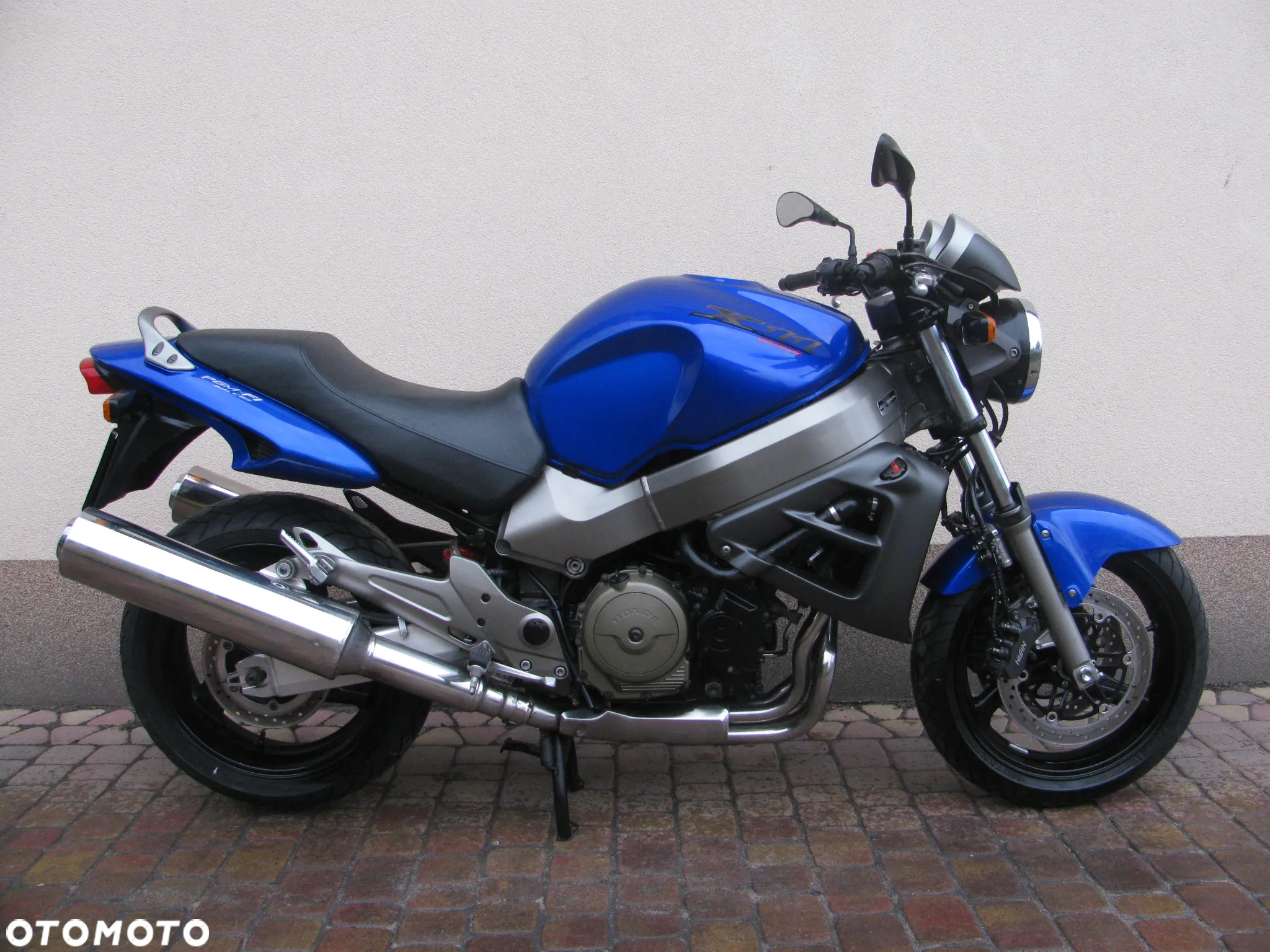 Honda X11 - 2