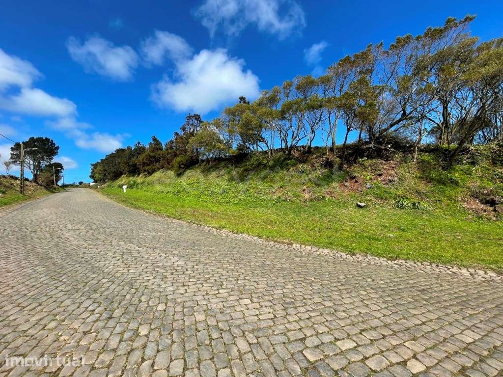 Terreno com melhor vista mar e serra - Grande imagem: 3/14