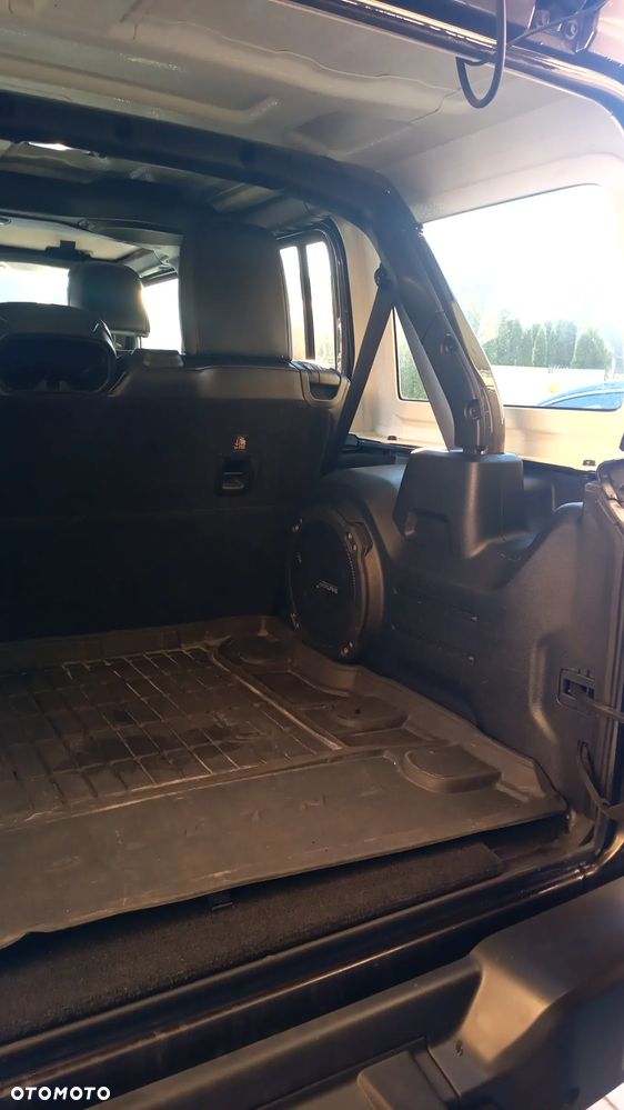 Jeep Wrangler - 13