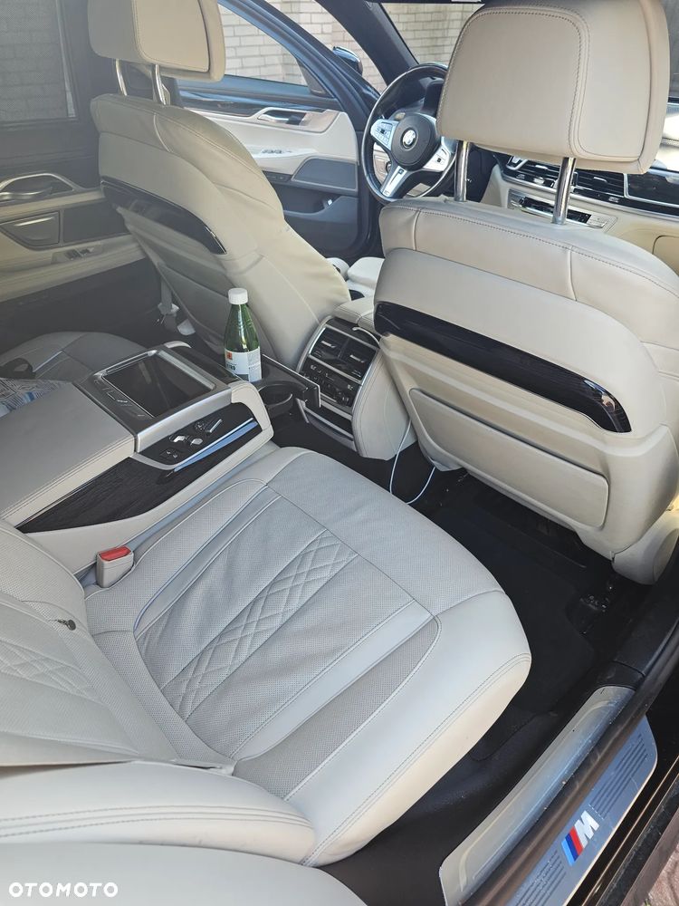 BMW Seria 7 750Ld xDrive sport - 11