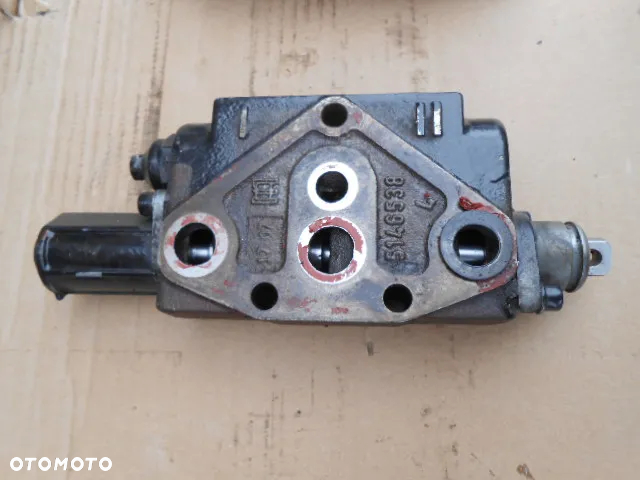 Rozdzielacz blok zaworowy sekcja zawór Case New Holland TM140 - 5