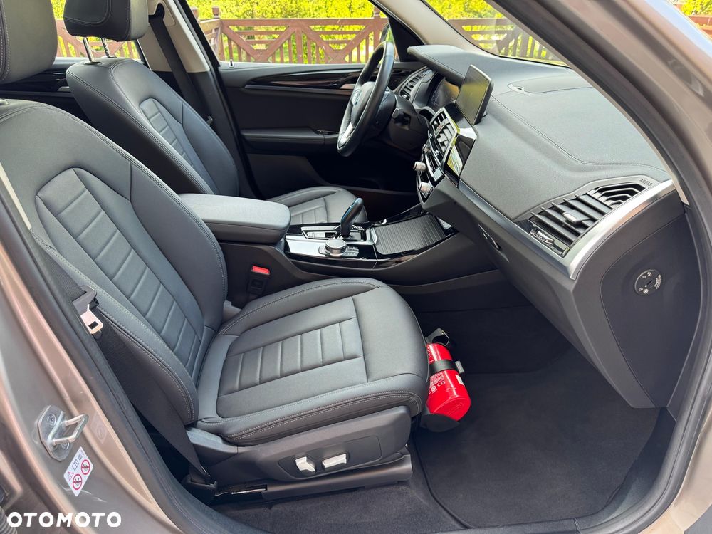 BMW iX3 80kWh Impressive - 10