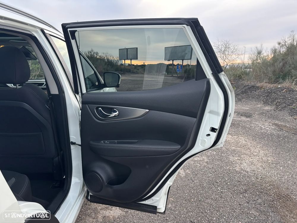 Nissan Qashqai 1.5 dCi N-Connecta Led - 28