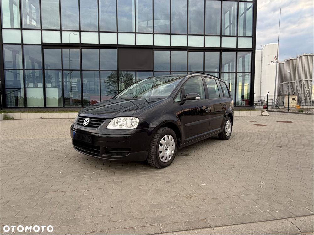 Volkswagen Touran - 1