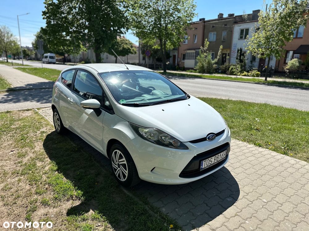 Ford Fiesta 1.25 Celebration - 12