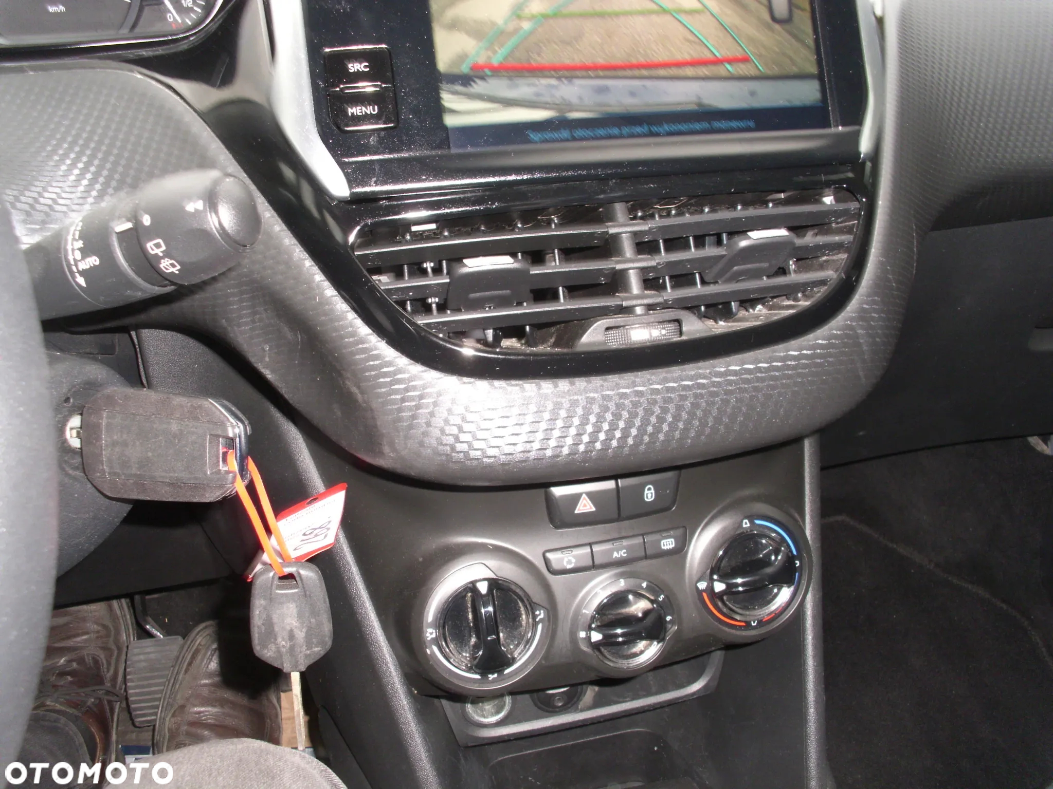 Peugeot 208 1.2 PureTech GPF Allure S&S - 21