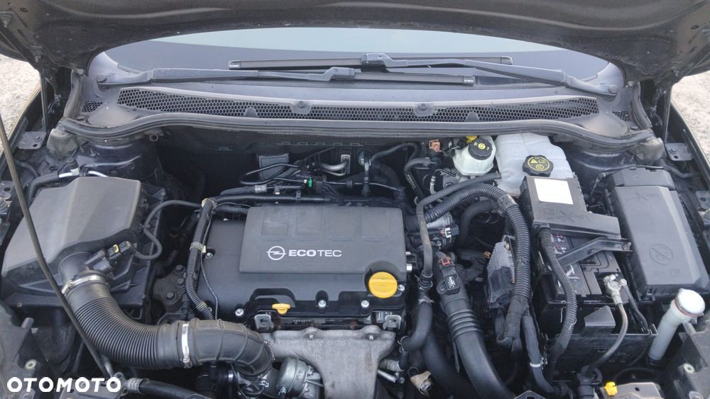 Opel Astra 1.4 Turbo Edition Sport - 28