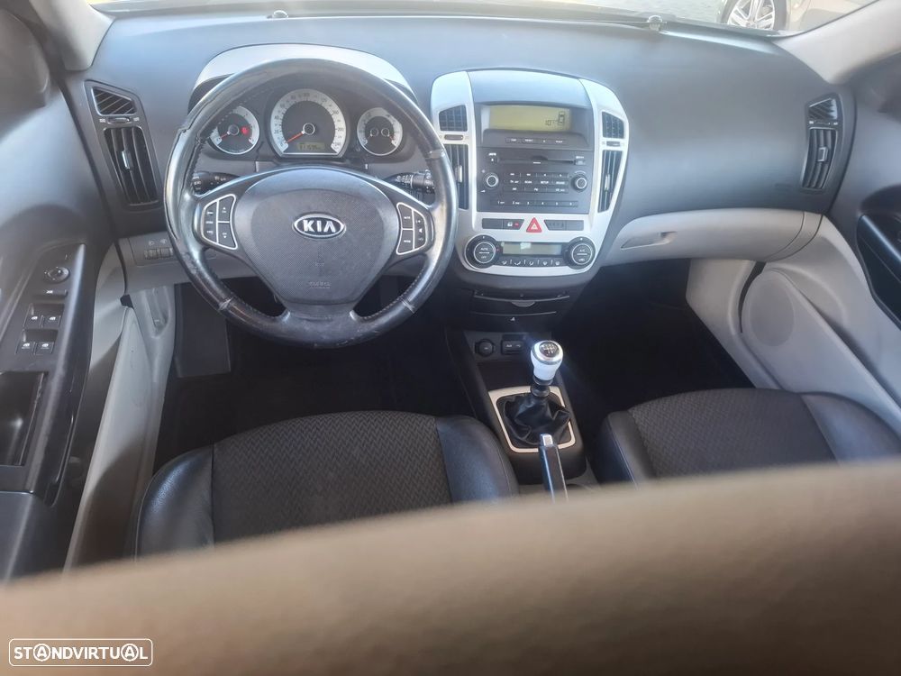 Kia Ceed SW 1.6 CRDi LX - 8
