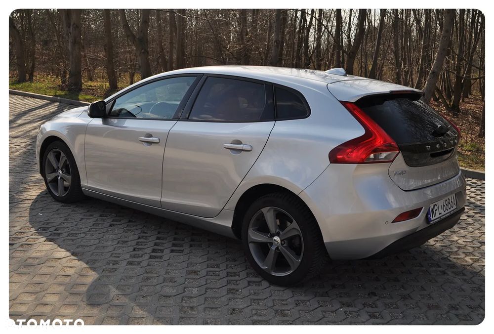 Volvo V40 T2 Drive-E Momentum - 14