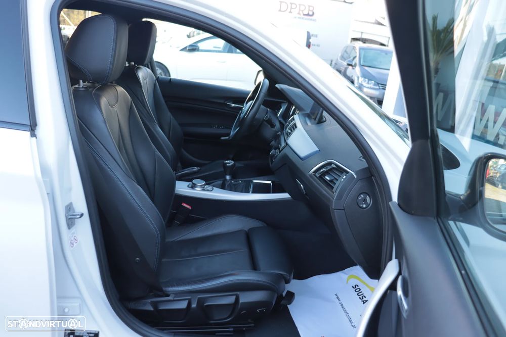 BMW 118 d Pack M - 13